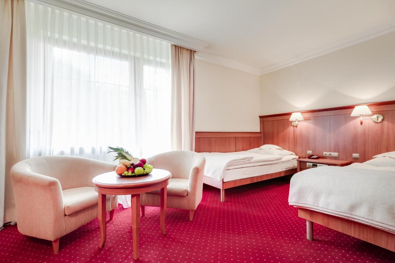 Hotel Konradowka Wellness & Spa - 300 Metrow Do Centrum Карпач Екстериор снимка