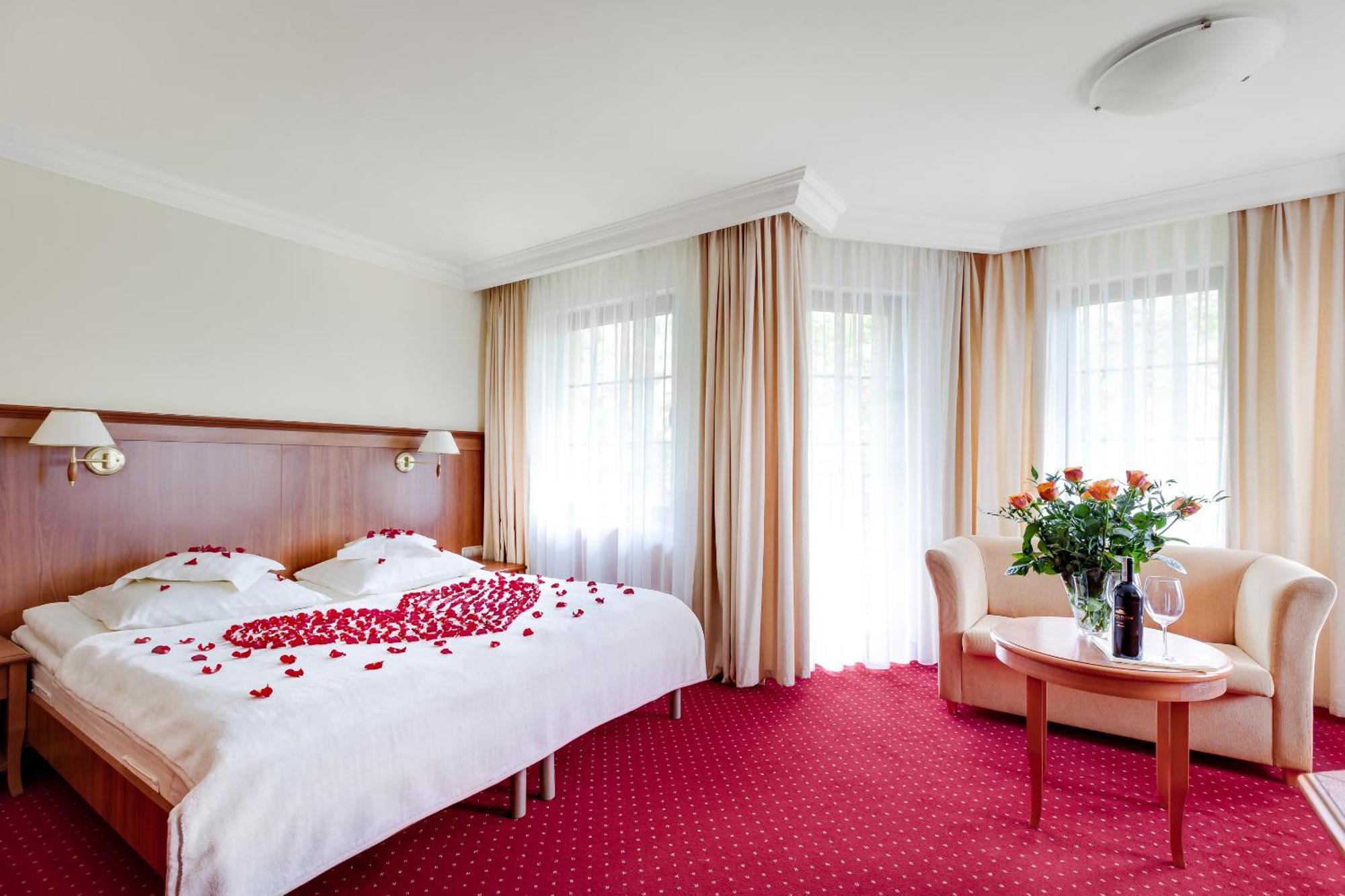 Hotel Konradowka Wellness & Spa - 300 Metrow Do Centrum Карпач Екстериор снимка
