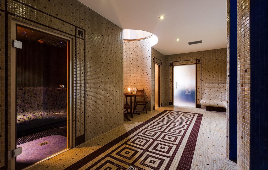 Hotel Konradowka Wellness & Spa - 300 Metrow Do Centrum Карпач Екстериор снимка