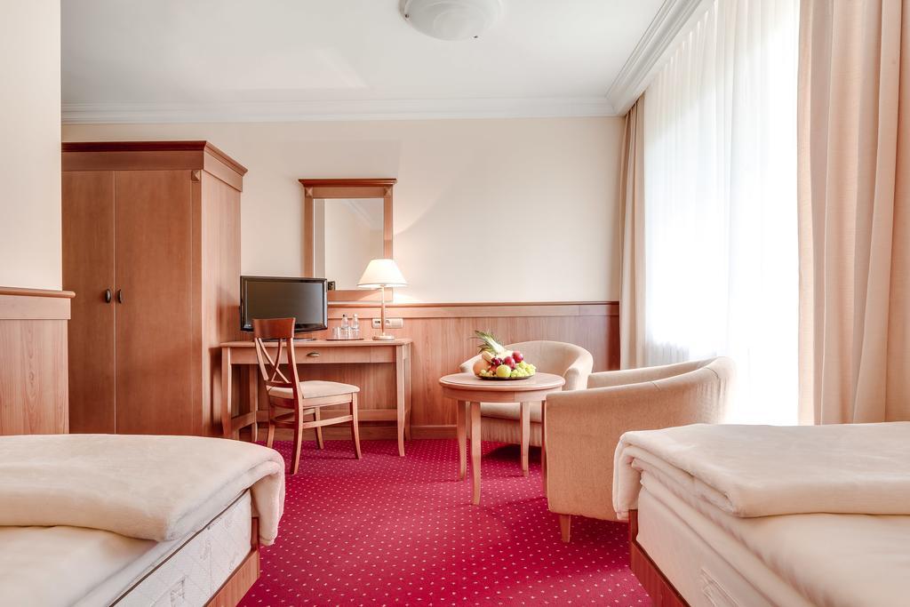 Hotel Konradowka Wellness & Spa - 300 Metrow Do Centrum Карпач Екстериор снимка