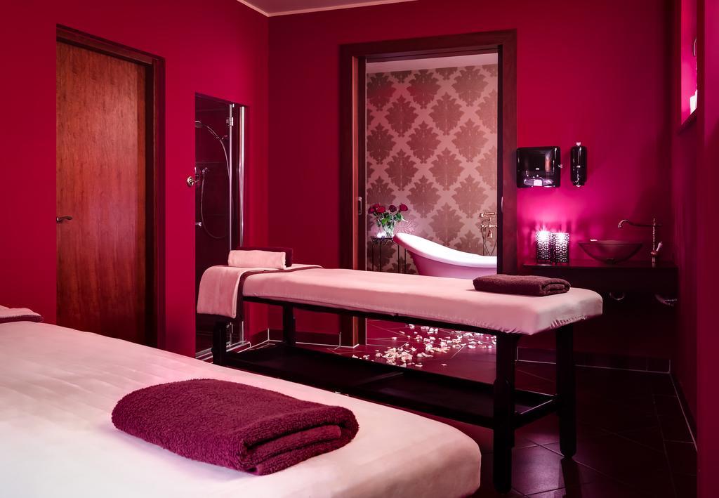 Hotel Konradowka Wellness & Spa - 300 Metrow Do Centrum Карпач Екстериор снимка