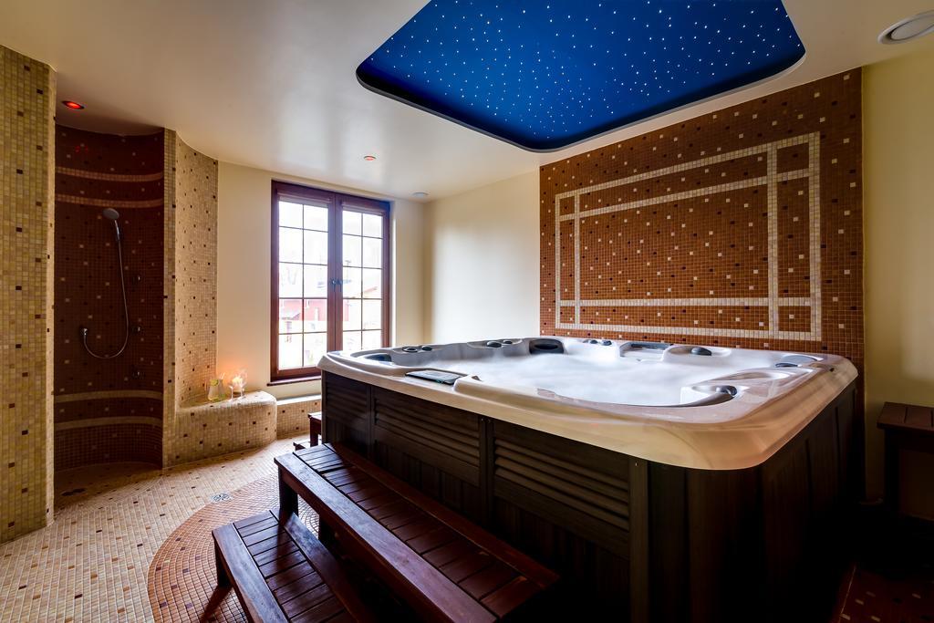 Hotel Konradowka Wellness & Spa - 300 Metrow Do Centrum Карпач Екстериор снимка