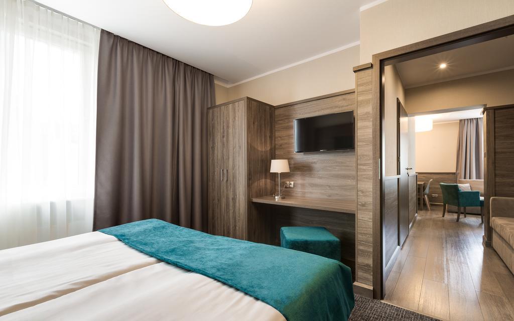 Hotel Konradowka Wellness & Spa - 300 Metrow Do Centrum Карпач Екстериор снимка