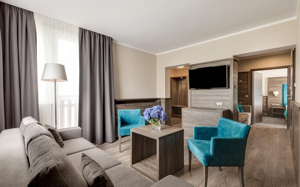 Hotel Konradowka Wellness & Spa - 300 Metrow Do Centrum Карпач Екстериор снимка