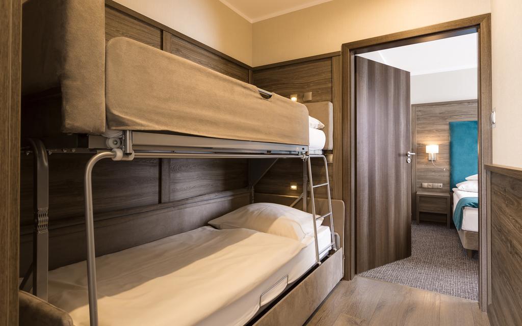 Hotel Konradowka Wellness & Spa - 300 Metrow Do Centrum Карпач Екстериор снимка